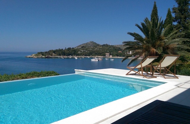 Villa with 1 room and terrace