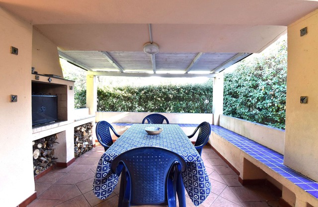Villa with 3 bedrooms and 2 bathrooms in residence