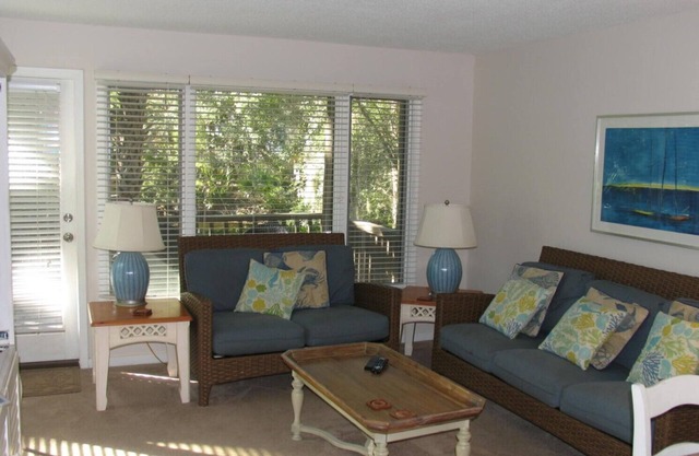 Villa with Full Resort Privileges - Walk to Beach, Pool & Conference Center