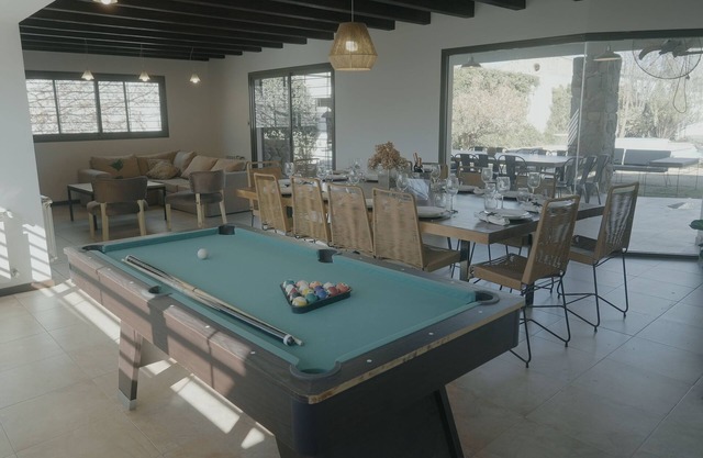 Villa with garden and pool in Chacras de Coria