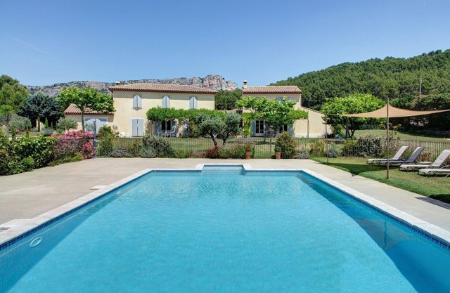Villa with heated pool and private Jacuzzi in the heart of Luberon - Provence