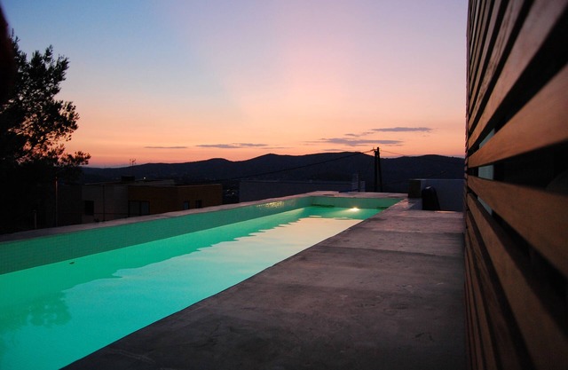 Villa with modern design/views, free WIFI, Priv. Pool, barbecue, air conditioning in 2 DBL rooms