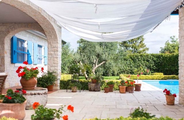 Villa with outdoor pool and air conditioning