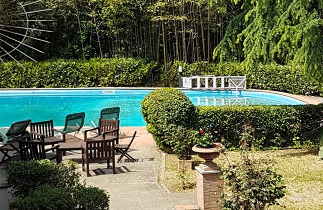 Villa with pool 2 steps from the center of Florence