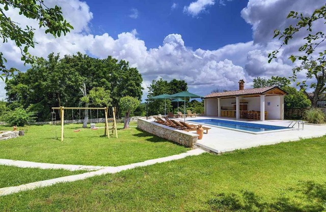 Villa with pool and volleyball court