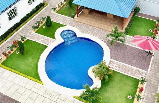 Villa with Pool in Brazzaville