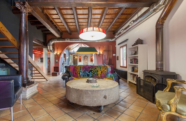 Villa with pool Sierra Calderona