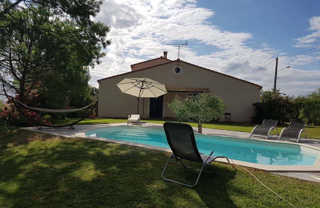 Villa with private pool located in the golden triangle near Albi