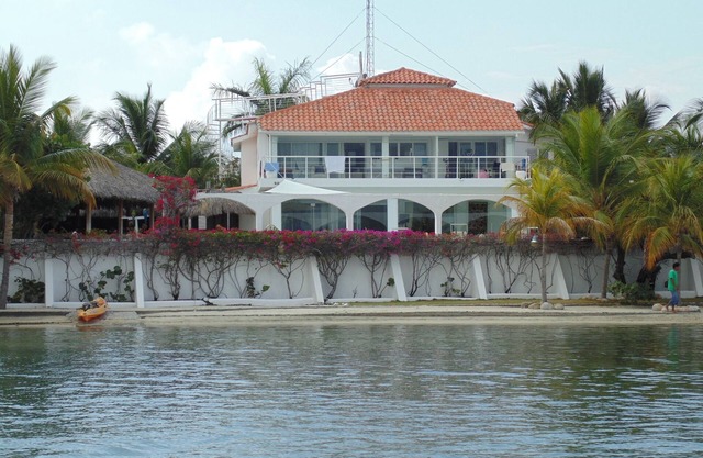 Villa with private beach, facing the dunes of Bani. Paradise place
