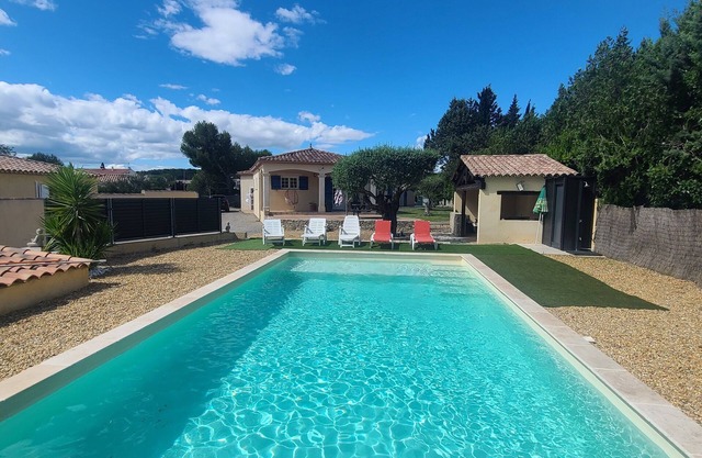 Villa with swimming pool
