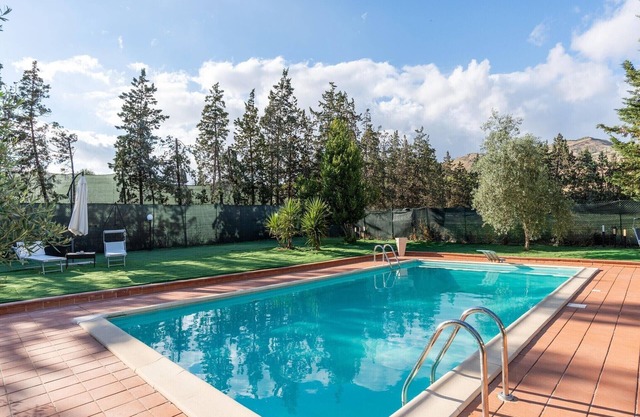 VILLA ZAGARA (Tipical luxury Sicilian residence)