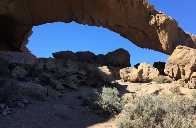 Village house completely renovated divided into 4 apartments with courtyard in Arico Vie