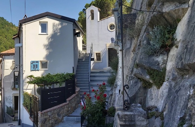Village house for 4 to 6 people on 2 floors