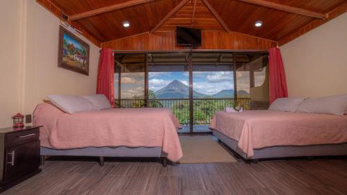 Villas Paradise Arenal Volcano Lake View