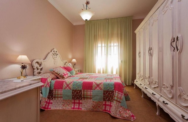 Villaverde I with two balconies