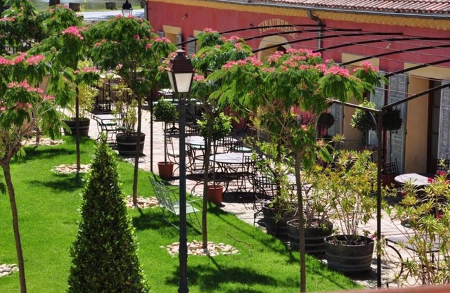 Vinauberge, Gîte Syrah: Charming holidayhome with terrace next to Canal du Midi