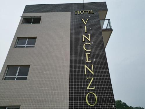 Vincenzo Hotel