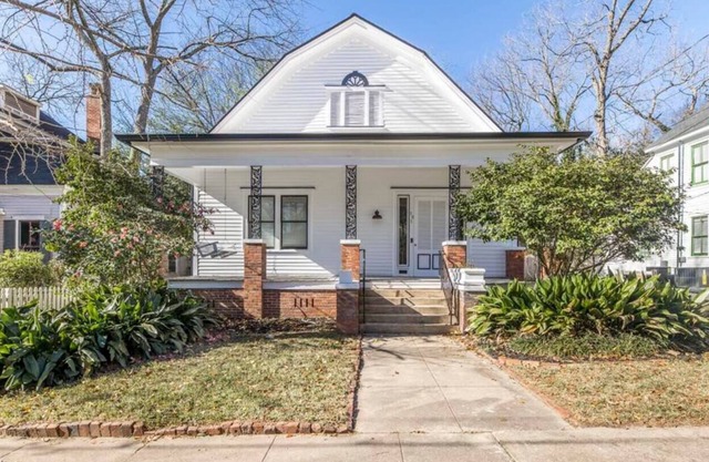 Vineville Bungalow, great location