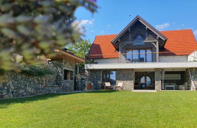 Vineyard cottage Lan na Hribu