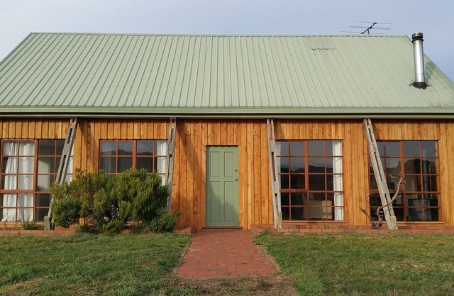Vineyard holidays - Pinot Cottage, Richmond