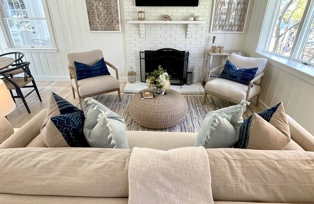 *Vineyard Vacation Retreat* -3 BR