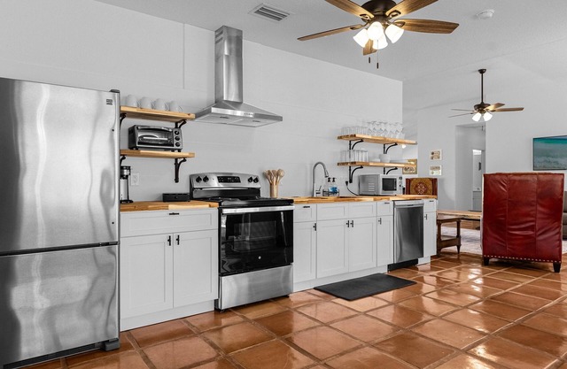 Vineyard & Winery Stay! nOsteen/Deltona Florida