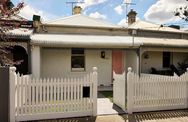 Vintage Cottage in Davies St