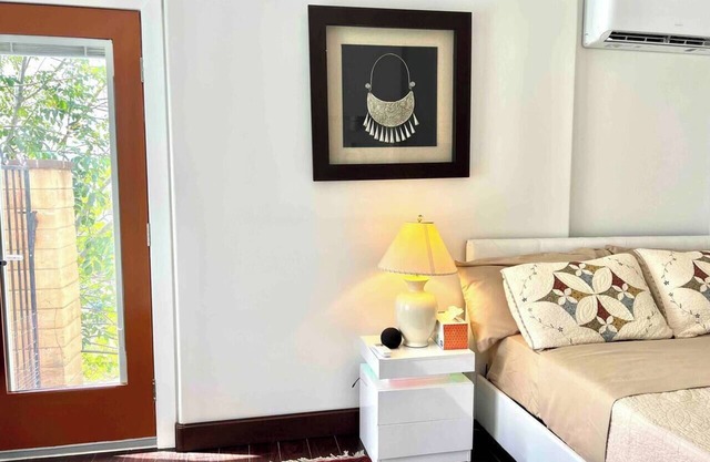 Vintoca Private Oasis Suite Farm Retreat, Private Bedroom & Bathroom Grove, Pool & City View