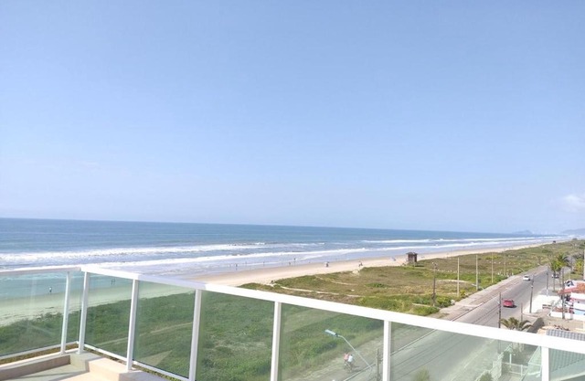 VIP Studio Beira Mar prédio com terraço em Matinhos