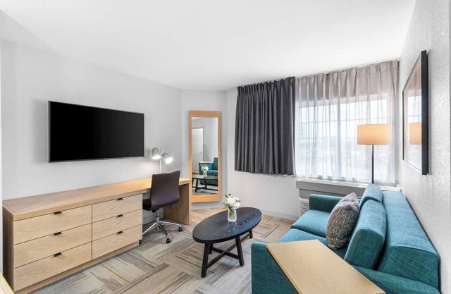 Visit Zilker Park & Lady Bird Lake with Ease! Pet Friendly Property w/Breakfast