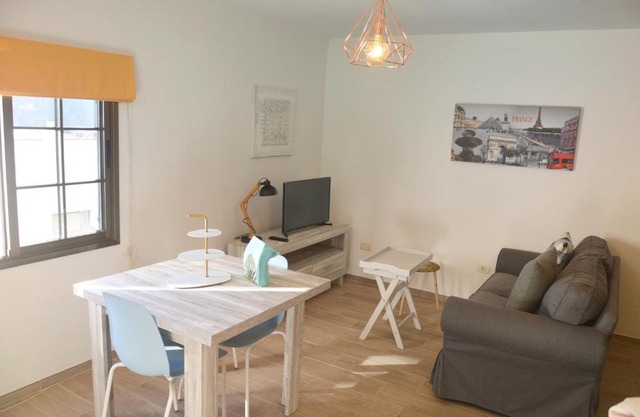 Vista al mar y montaña 2