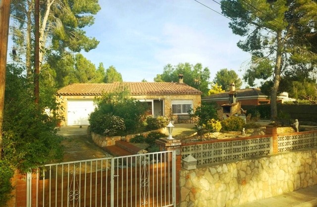 Vista al Mar, Piscina y Paz: tu Escape Perfecto en Esta Casa Rural Única