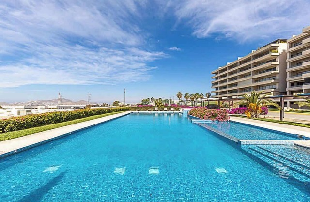 Vista Vela Luxury Ground Floor Terrace & BBQ!