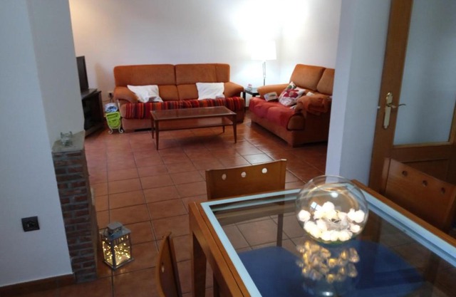 Vivienda adosada , con merendero en Carcedo