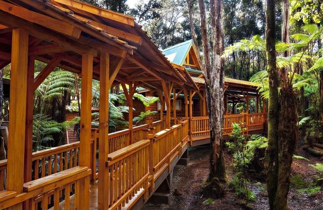 Volcano Places Laukapu Forest Cottage