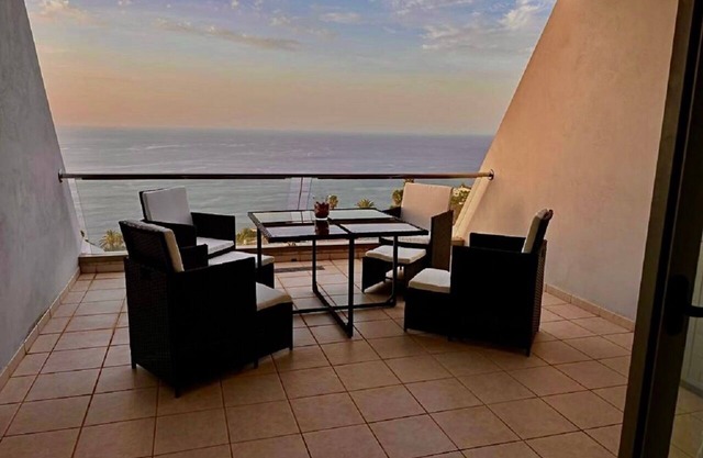 Voll Ausgestattetes Apartment mit Traumhaft Schönem Meerblick und Sonnenterrasse