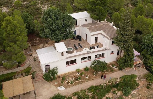 VOLUBILIS VILLA with 3 guest rooms