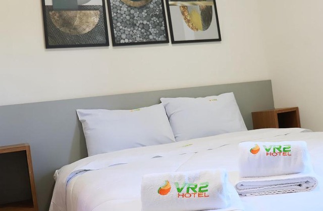 VR2 Hotel