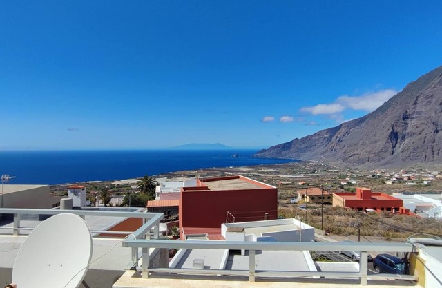 VV Olivia Sea and Volcano View