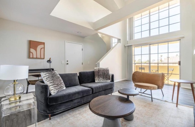 W Hollywood 2BR nr shops Beverly Center LAX-431