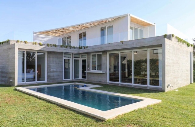 w* | Modern 4BR Villa with Private Pool in Paracas