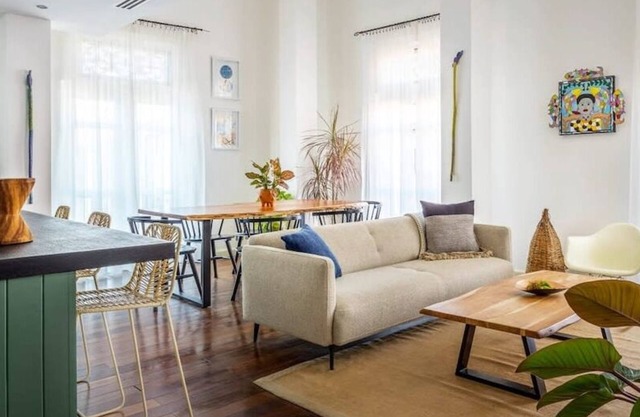 w* | Prestigious 2BR in Casco Viejo