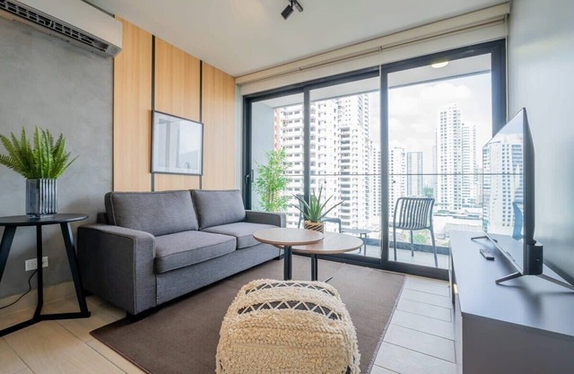 w* | Refined 1BR in San Francisco