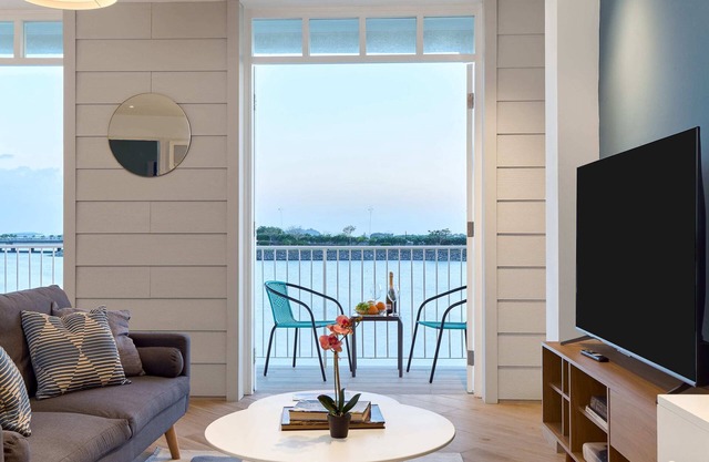 w* | Urban 1BR w/Balcony in Panama