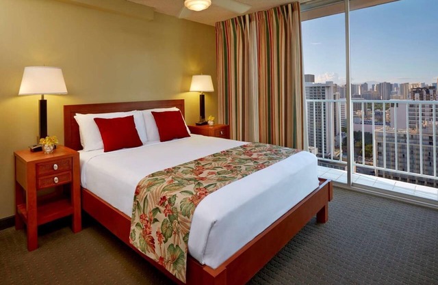 Waikiki Stay | 2 Suites with Queen Beds & Pool | Near Beach