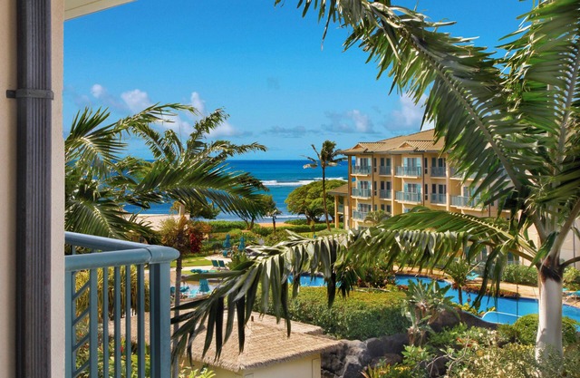 Waipouli Beach Resort C402 Top Floor 2 Bedroom Ocean & Pool View Suite with AC!