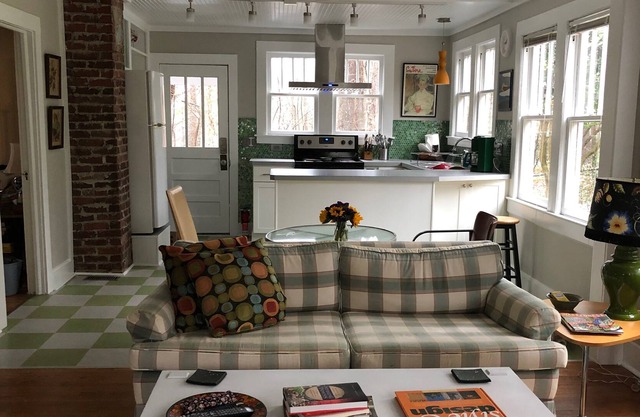 Wake Forest area. Just right-2BR, wooded location, sleeps 5. Cute.