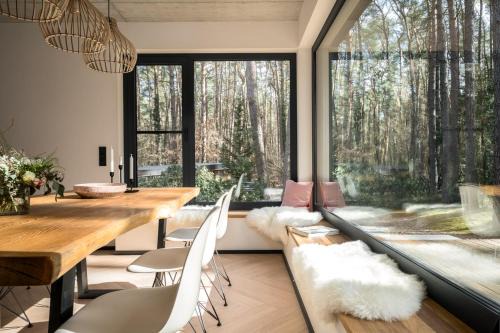 Waldvilla mit Tiny House im Küstenwald