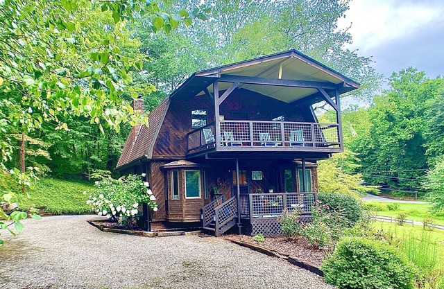 Walk 2 Lake Junaluska *Near Blue Ridge Parkway & Smoky Mountains National Park