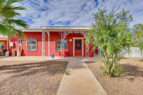 Walk Downtown Authentic Adobe Home in Las Cruces!